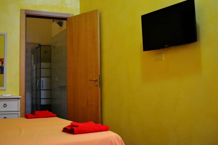 Room 19 of 33