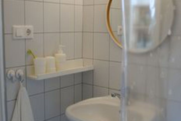 Room 2 of 11