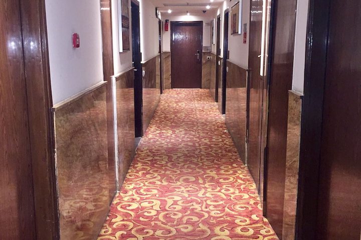 Ballroom/Hall 36 of 39