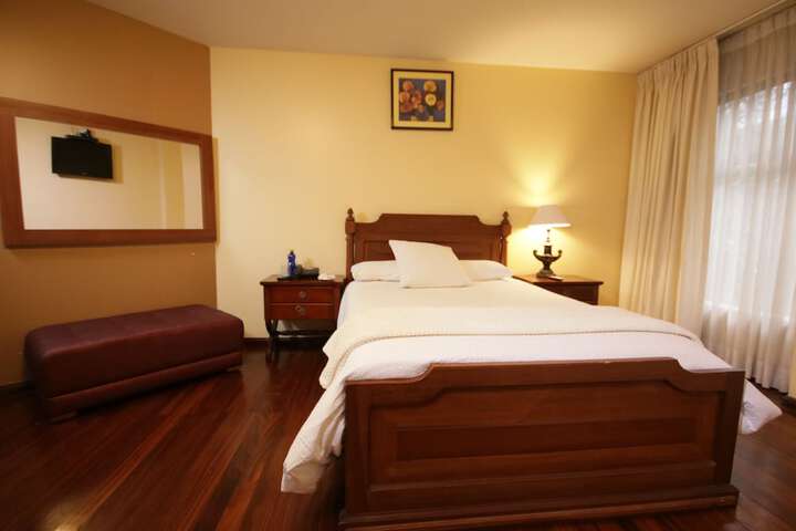 Room 14 of 50