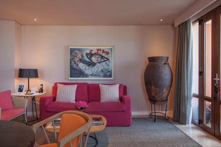 Room 4 of 308