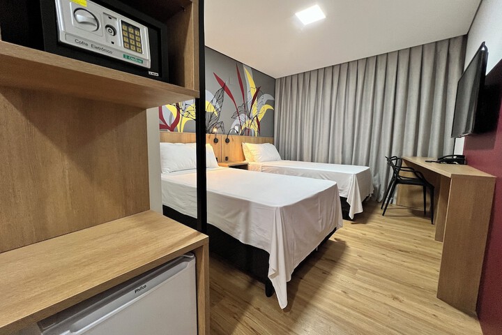 Room 8 of 30