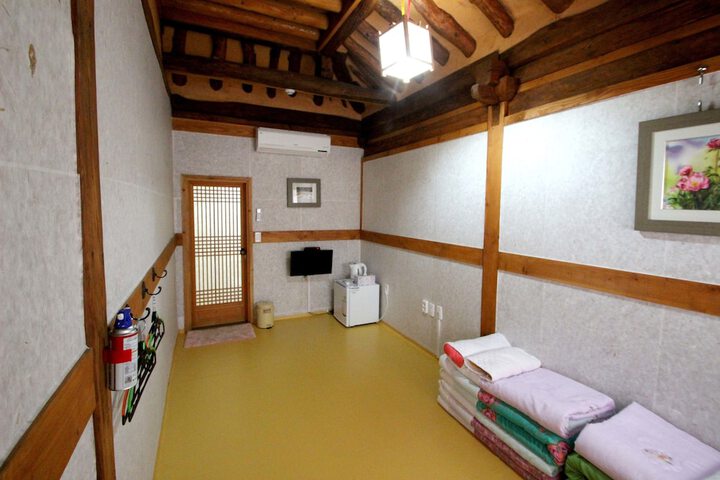 Room 6 of 59