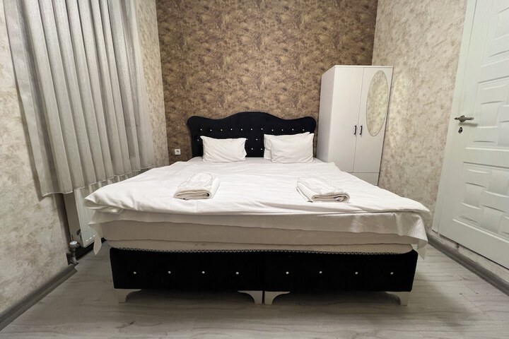 Room 17 of 74