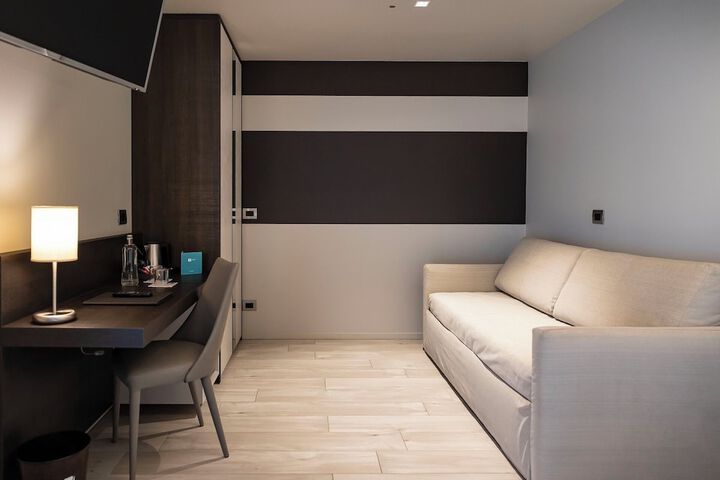 Room 35 of 86