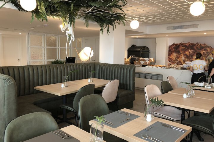 Dining Photos