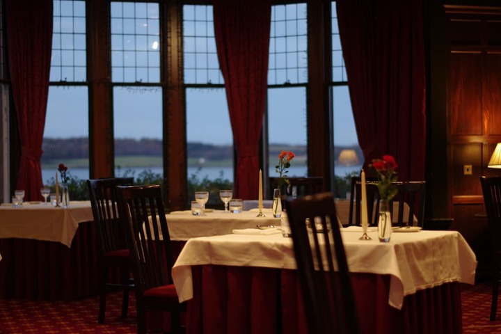 Dining 54 of 97