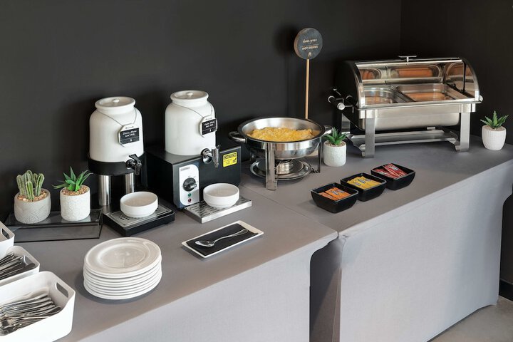 Breakfast/Coffee Service 18 of 59