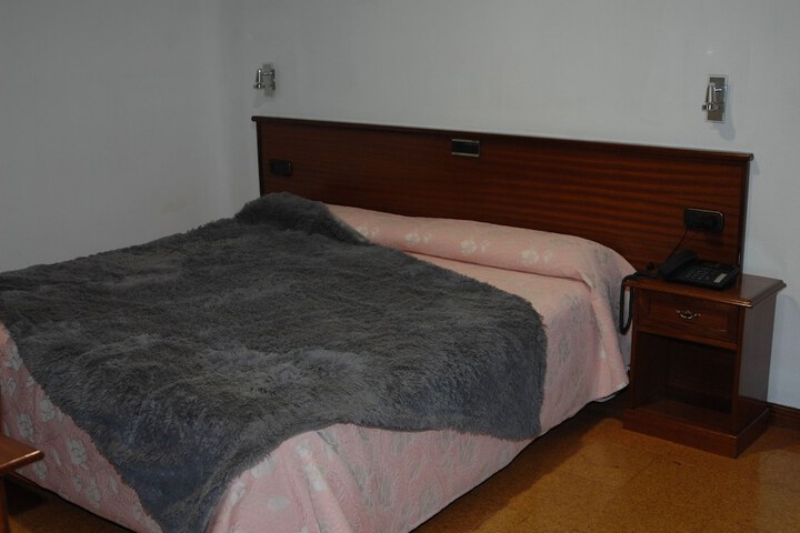 Room 12 of 42