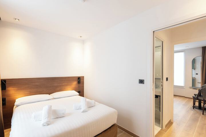 Room 8 of 51