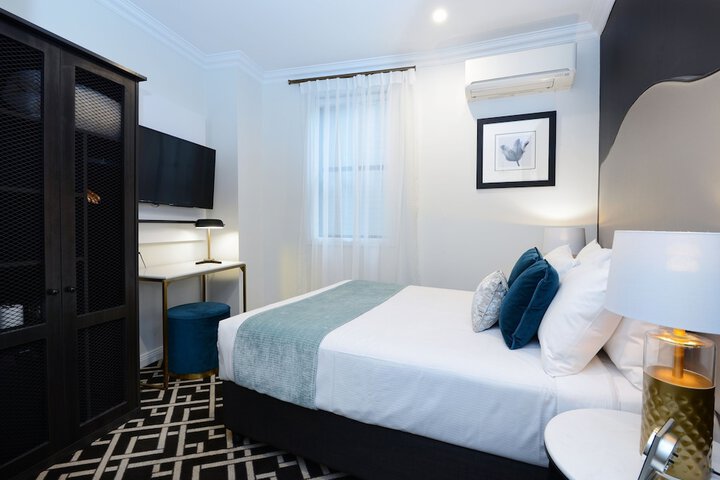 Room 21 of 117