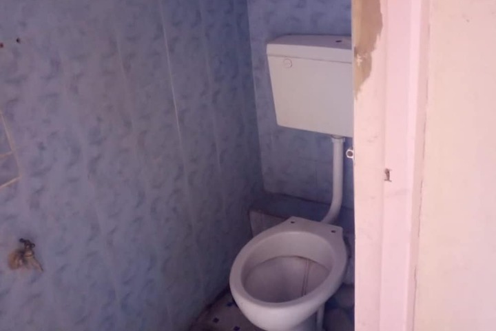 Room 13 of 17