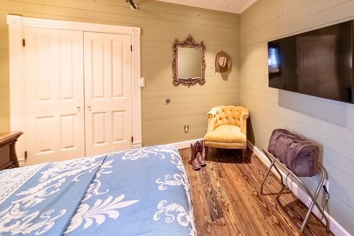 Room 38 of 64