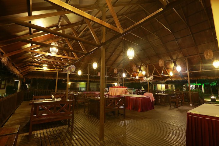 Dining 67 of 133