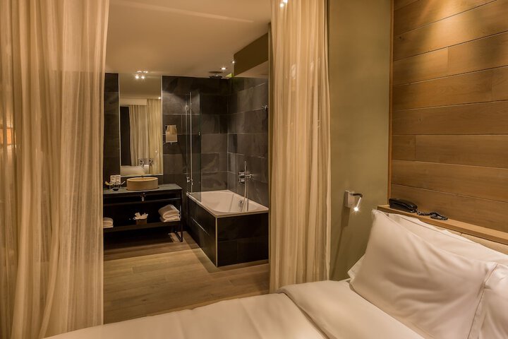 Room 21 of 116