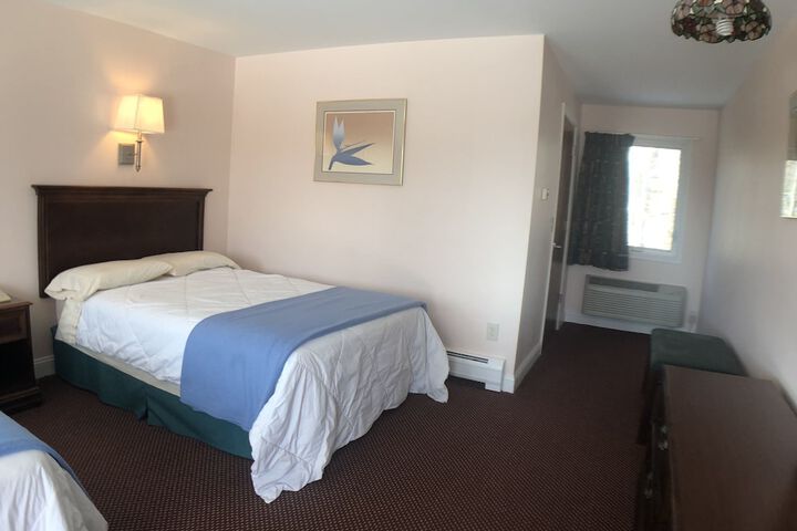 Room 8 of 20