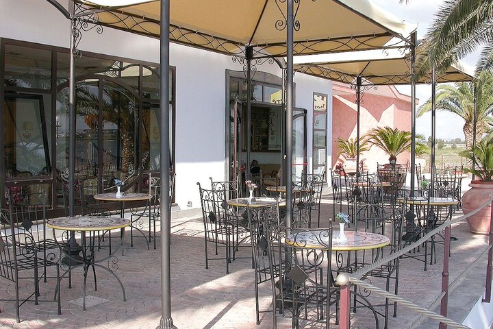 Terrace/Patio 38 of 39