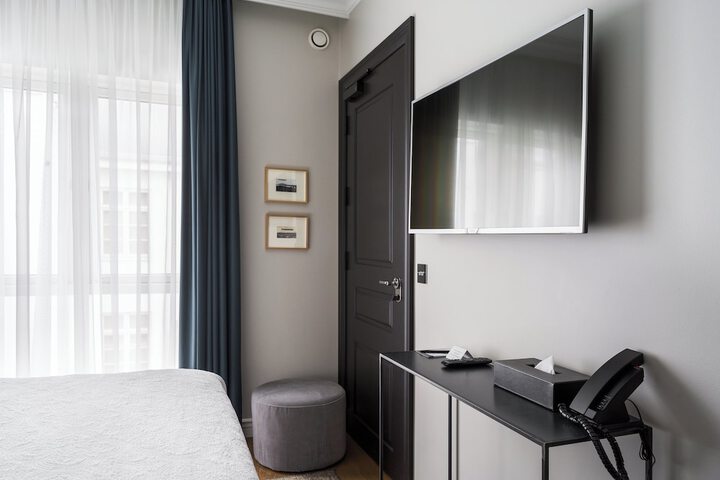 Room 31 of 69