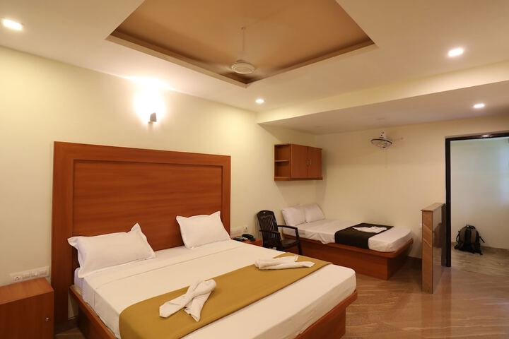 Room 4 of 20