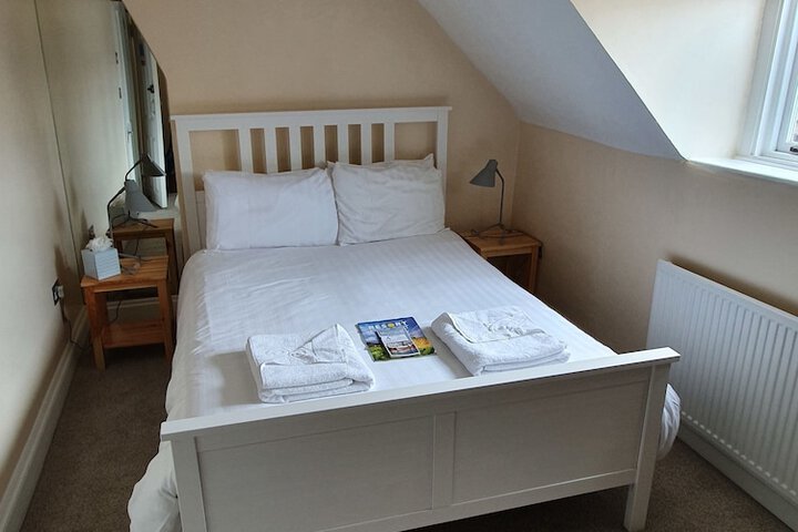Room 17 of 93