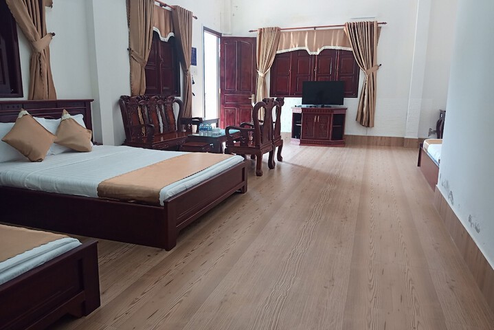 Room 15 of 105