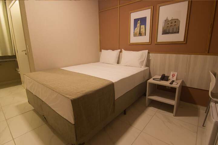 Room 12 of 50