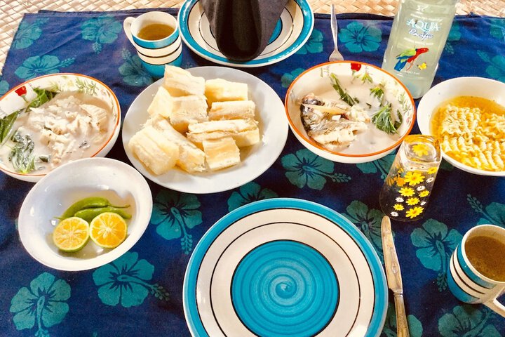 Dining 8 of 14