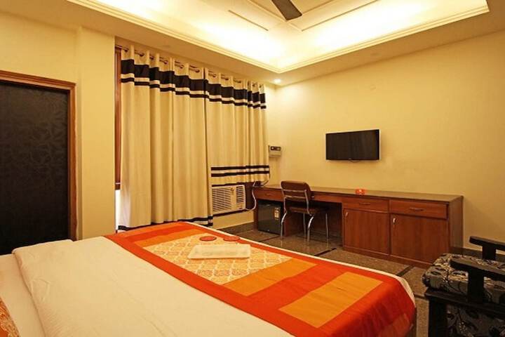 Room 5 of 26