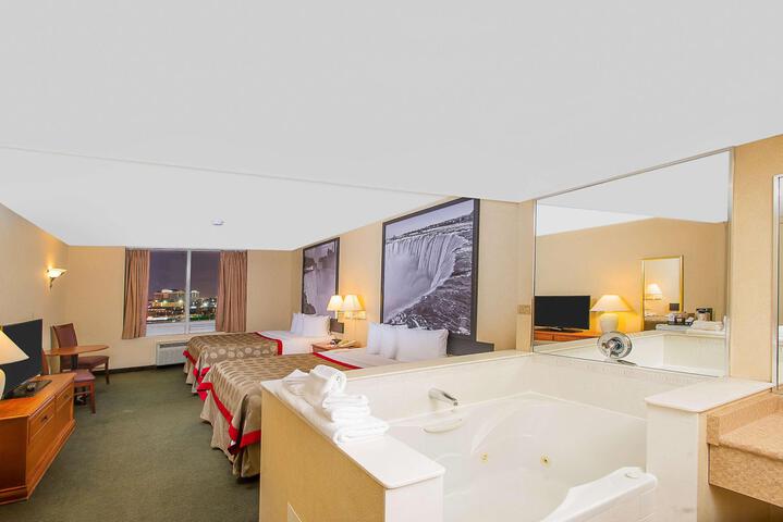 2 Queen Beds Accessible (9 of 16)