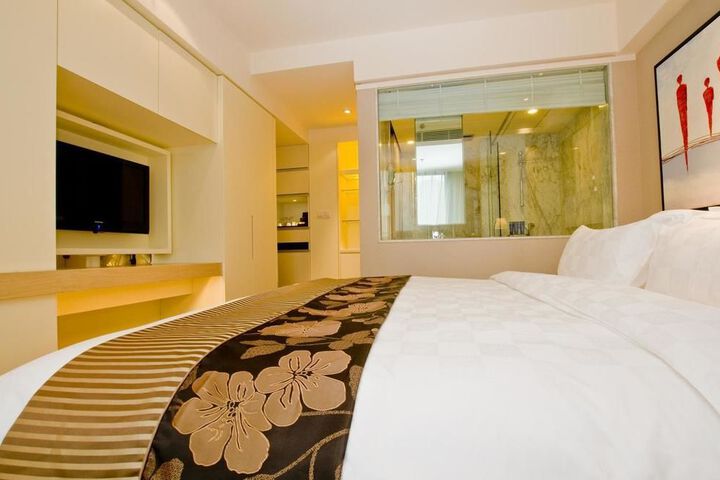 Room 19 of 166