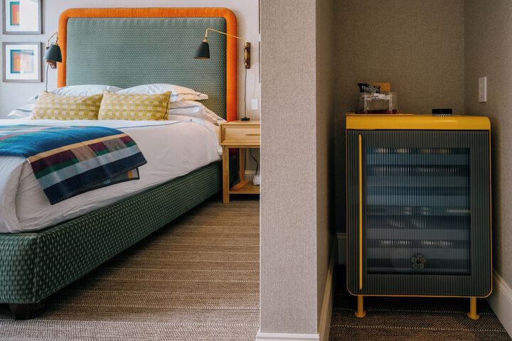 Room 20 of 64