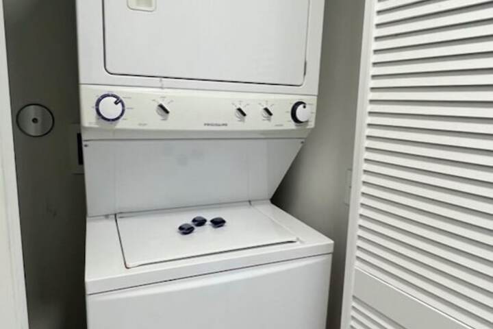 Laundry 4 of 6