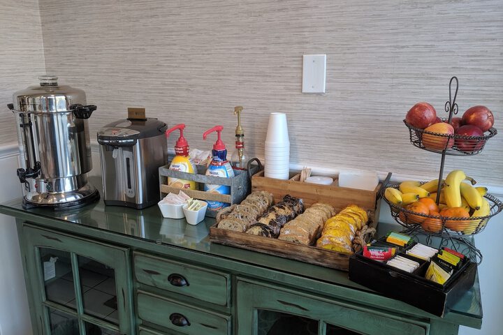 Breakfast/Coffee Service 120 of 129