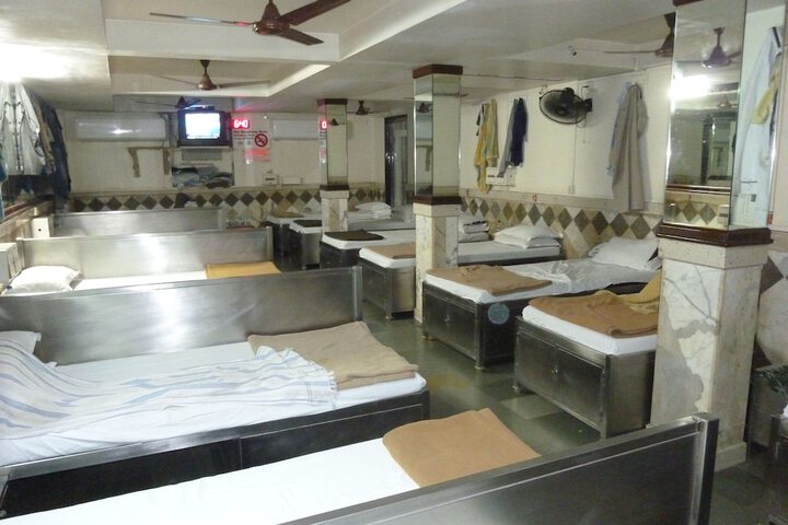 Room 5 of 15