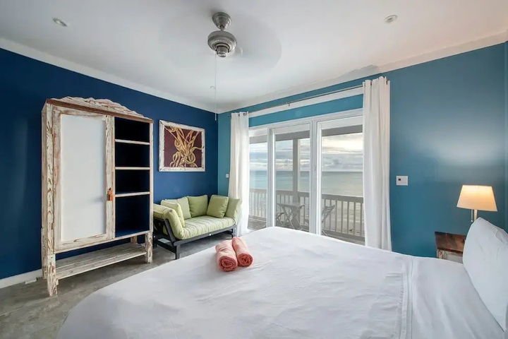 Room 2 of 18