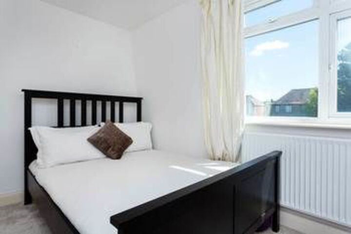 Room 8 of 25