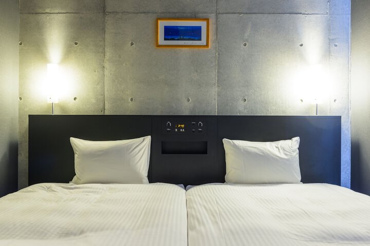 Room 51 of 191