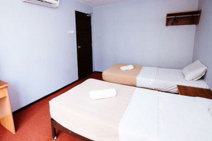 Room 9 of 43