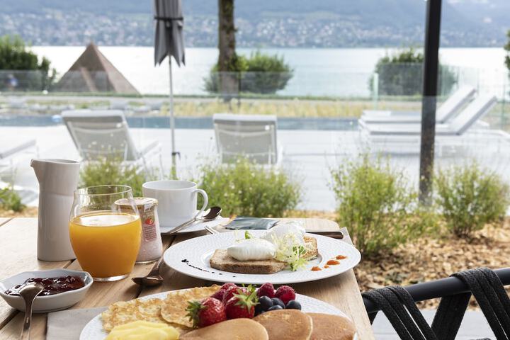 Breakfast area