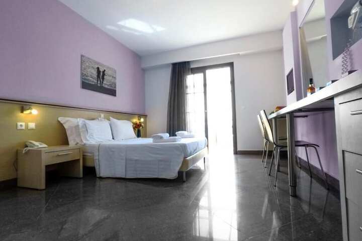 Room 3 of 74