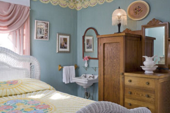 Room 14 of 27