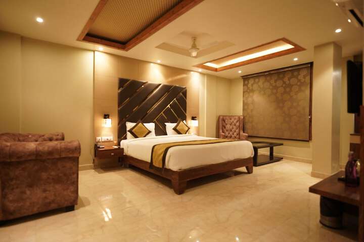 Room 16 of 22