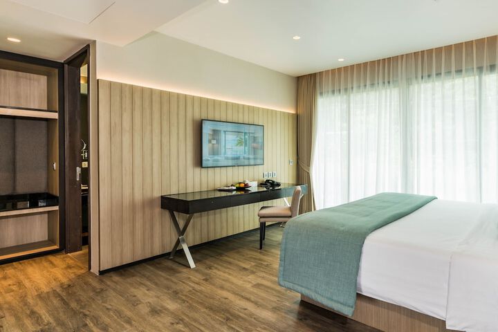 Room 12 of 61