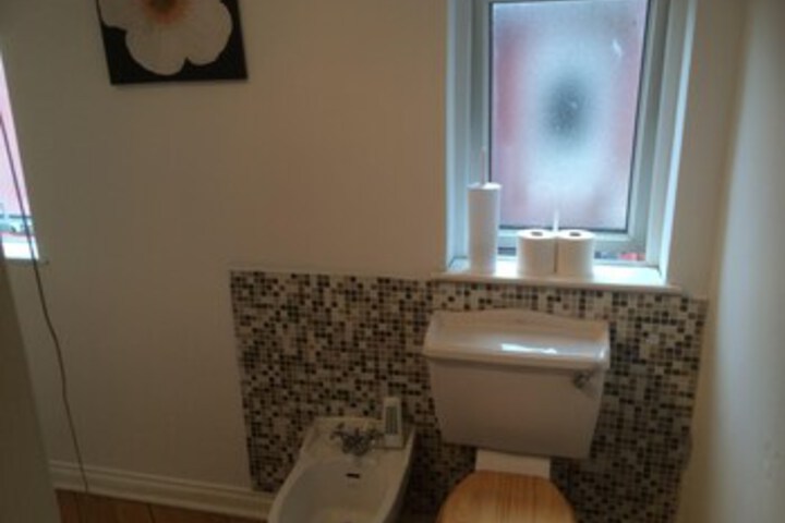 Room 10 of 42