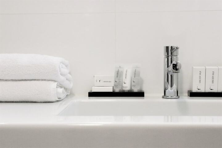 Room 25 of 59