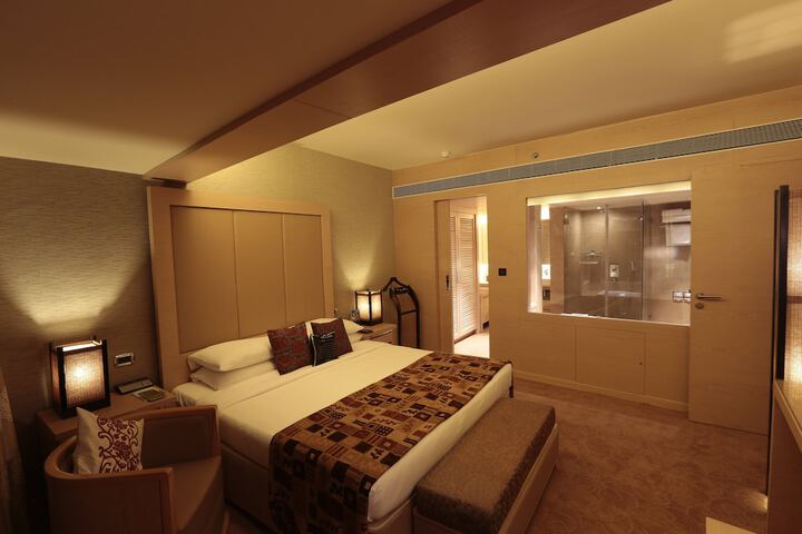 Room 18 of 84