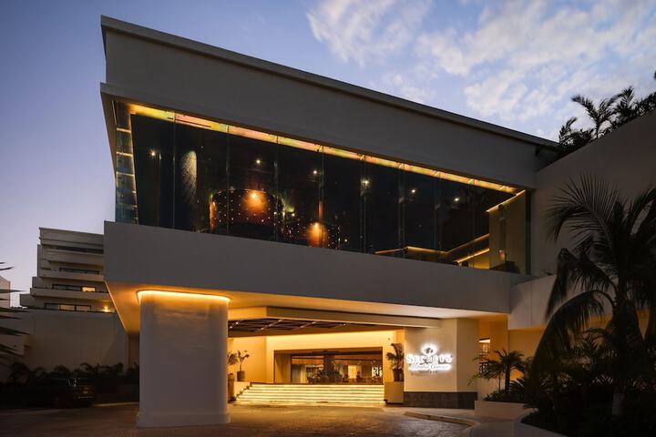 Hotel Interior 2 of 127