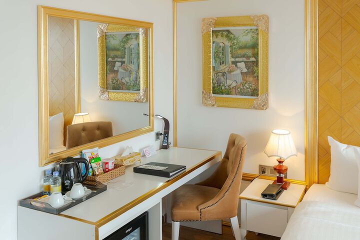 Room 46 of 121