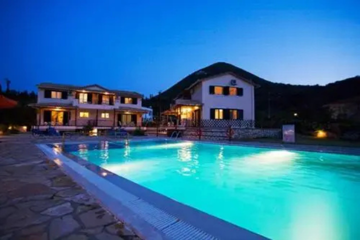 Pool 7 of 8