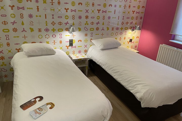 Room 9 of 78